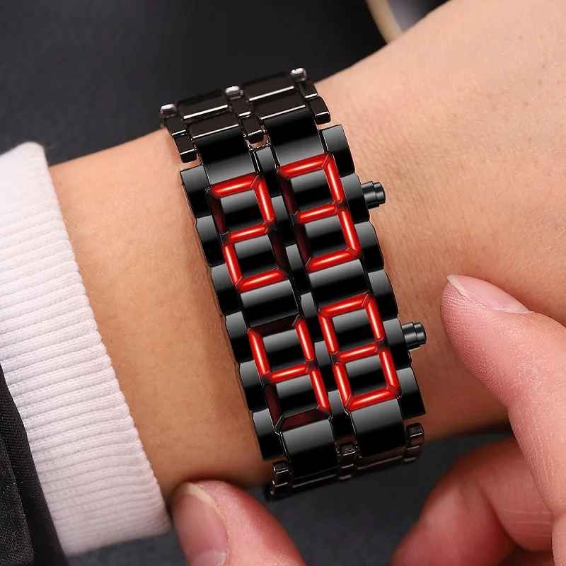 Montre LED Futuriste en Acier Inoxydable